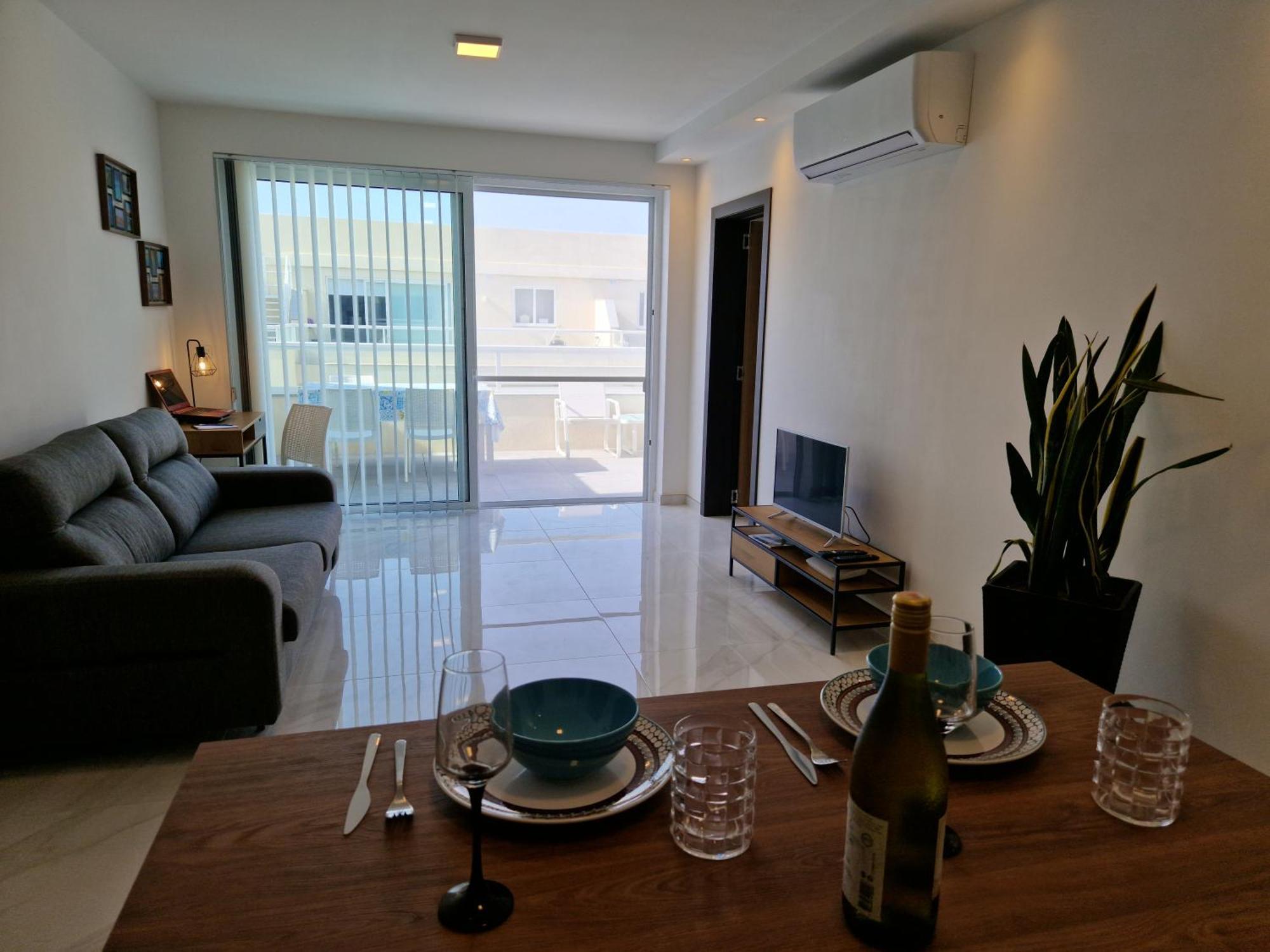 Apartmán Sea View New Penthouse Terrace & Garage Parking St. Paul's Bay Exteriér fotografie