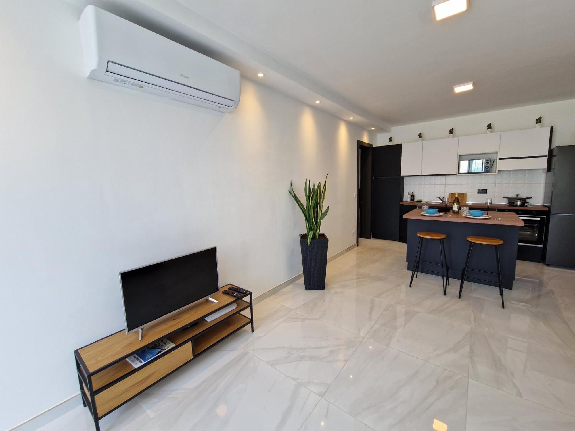 Apartmán Sea View New Penthouse Terrace & Garage Parking St. Paul's Bay Exteriér fotografie