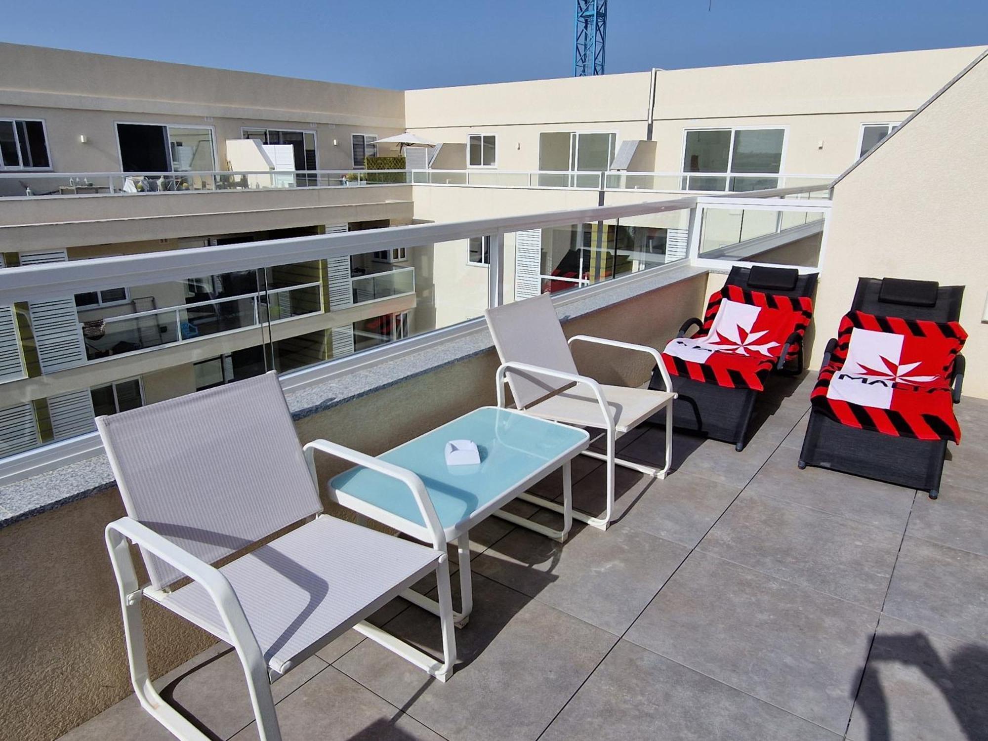 Apartmán Sea View New Penthouse Terrace & Garage Parking St. Paul's Bay Exteriér fotografie